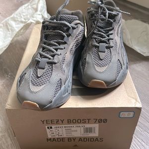 Yeezy Boost 700 V2 Geode